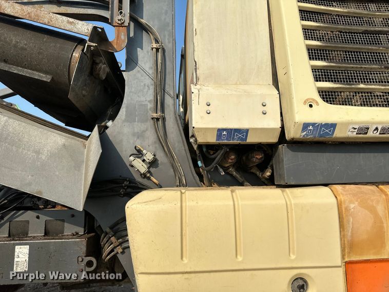 image for item EB2824 Metso Lokotrak LT1213S impact crushing plant