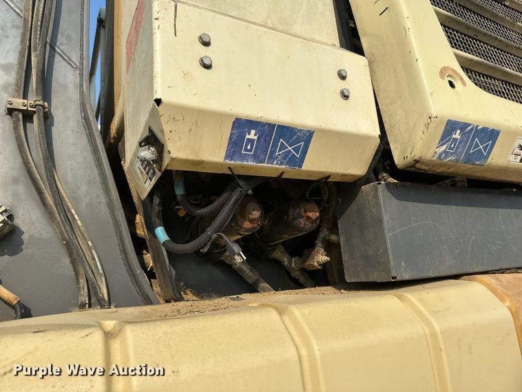 image for item EB2824 Metso Lokotrak LT1213S impact crushing plant