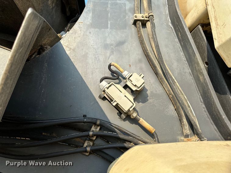 image for item EB2824 Metso Lokotrak LT1213S impact crushing plant