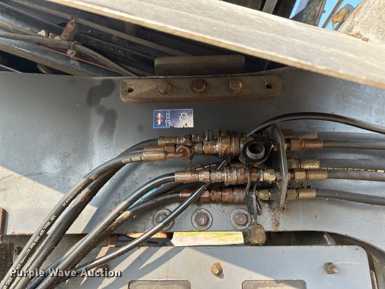 image for item EB2824 Metso Lokotrak LT1213S impact crushing plant