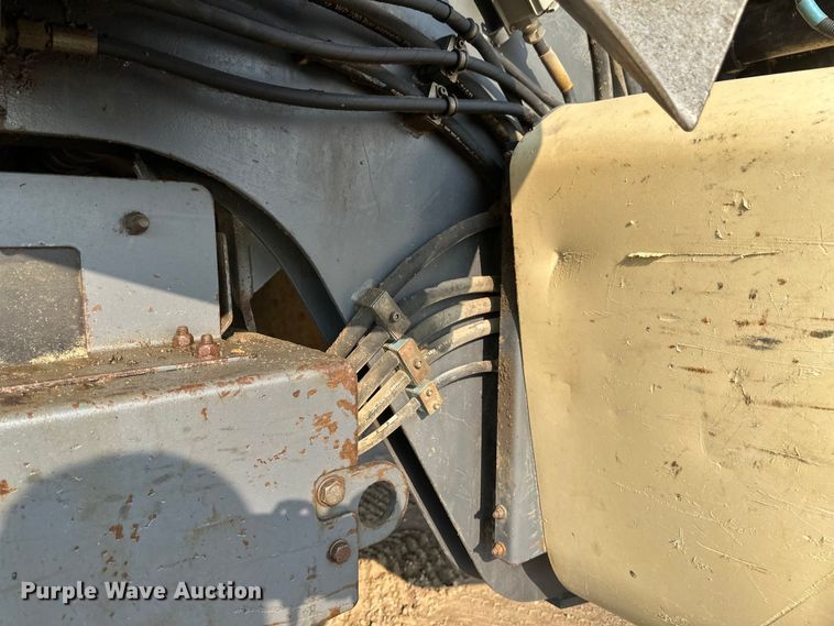 image for item EB2824 Metso Lokotrak LT1213S impact crushing plant