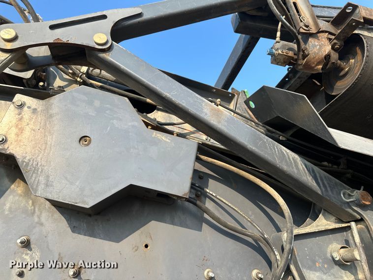 image for item EB2824 Metso Lokotrak LT1213S impact crushing plant