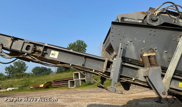 image for item EB2824 Metso Lokotrak LT1213S impact crushing plant