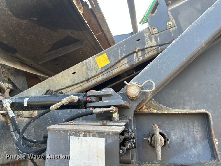 image for item EB2824 Metso Lokotrak LT1213S impact crushing plant