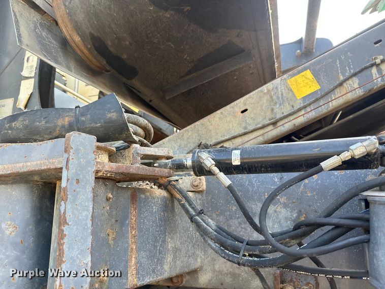 image for item EB2824 Metso Lokotrak LT1213S impact crushing plant