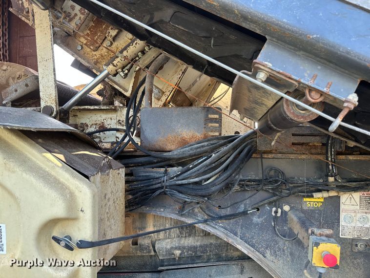 image for item EB2824 Metso Lokotrak LT1213S impact crushing plant