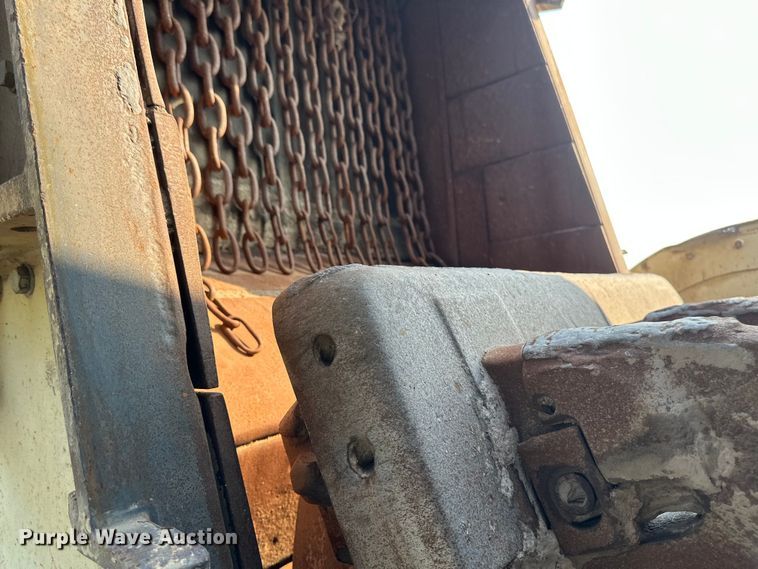 image for item EB2824 Metso Lokotrak LT1213S impact crushing plant