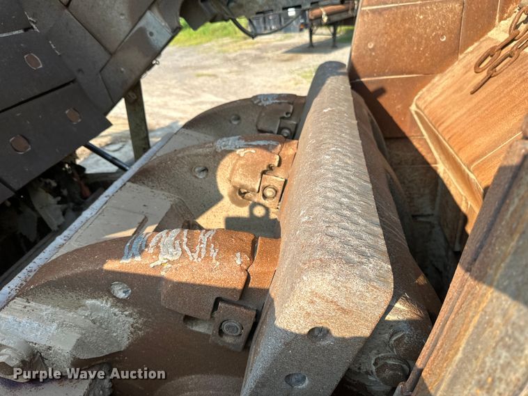 image for item EB2824 Metso Lokotrak LT1213S impact crushing plant