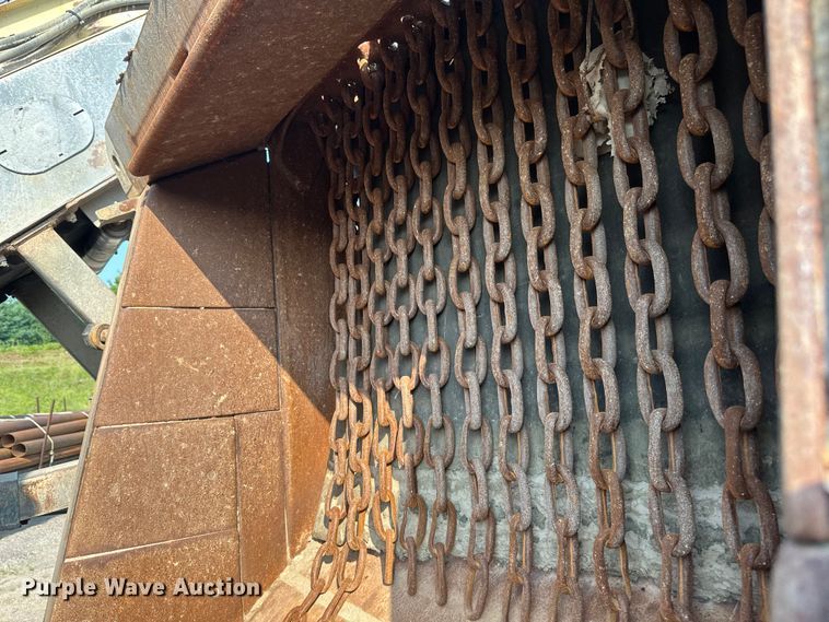 image for item EB2824 Metso Lokotrak LT1213S impact crushing plant