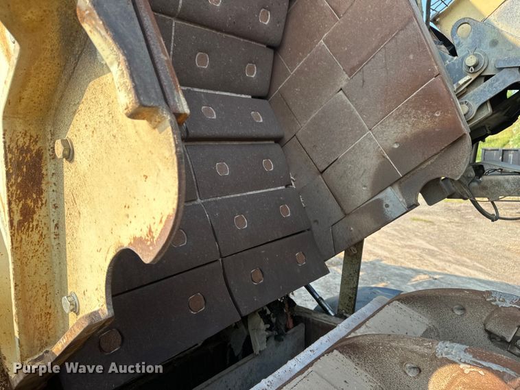 image for item EB2824 Metso Lokotrak LT1213S impact crushing plant