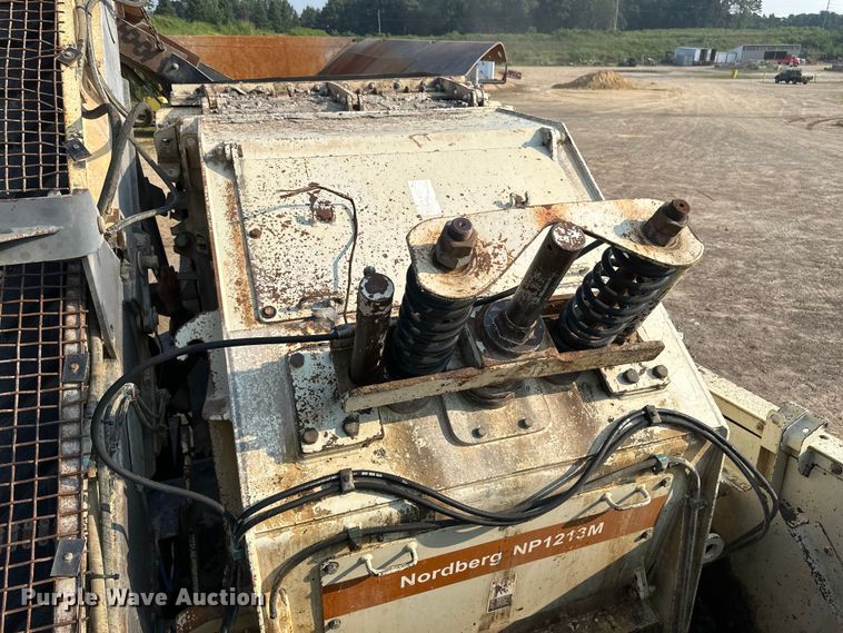 image for item EB2824 Metso Lokotrak LT1213S impact crushing plant