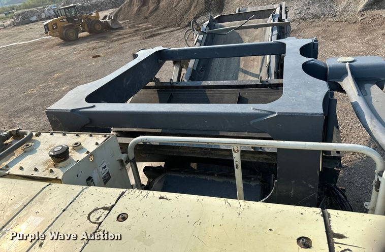 image for item EB2824 Metso Lokotrak LT1213S impact crushing plant