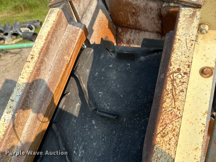 image for item EB2824 Metso Lokotrak LT1213S impact crushing plant