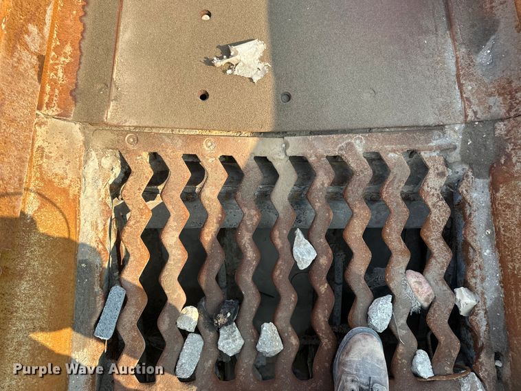 image for item EB2824 Metso Lokotrak LT1213S impact crushing plant