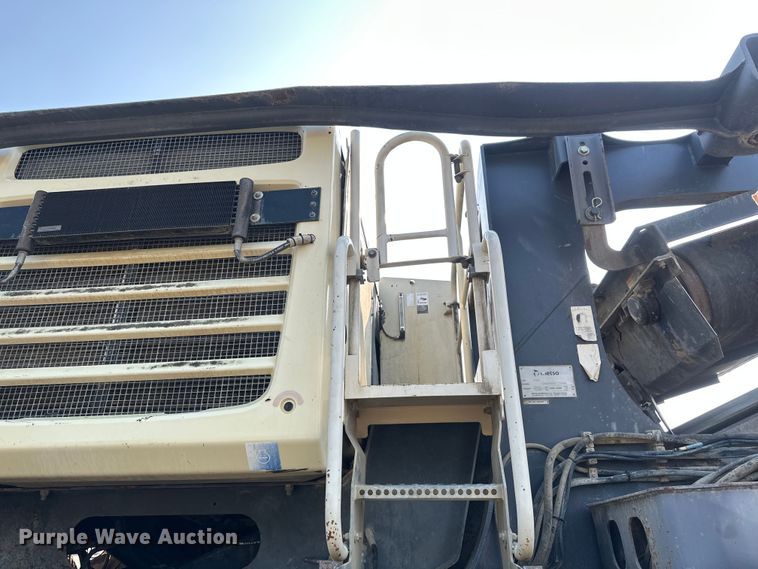 image for item EB2824 Metso Lokotrak LT1213S impact crushing plant