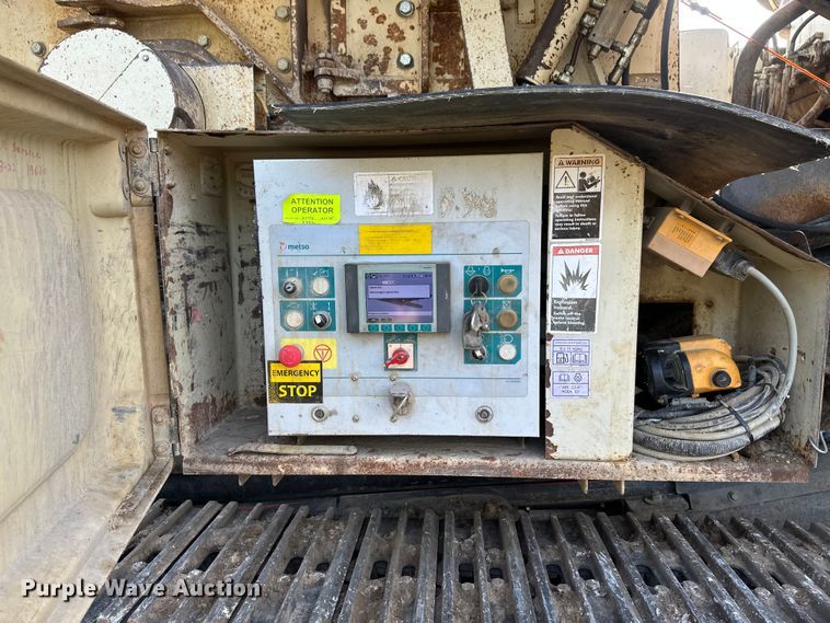 image for item EB2824 Metso Lokotrak LT1213S impact crushing plant