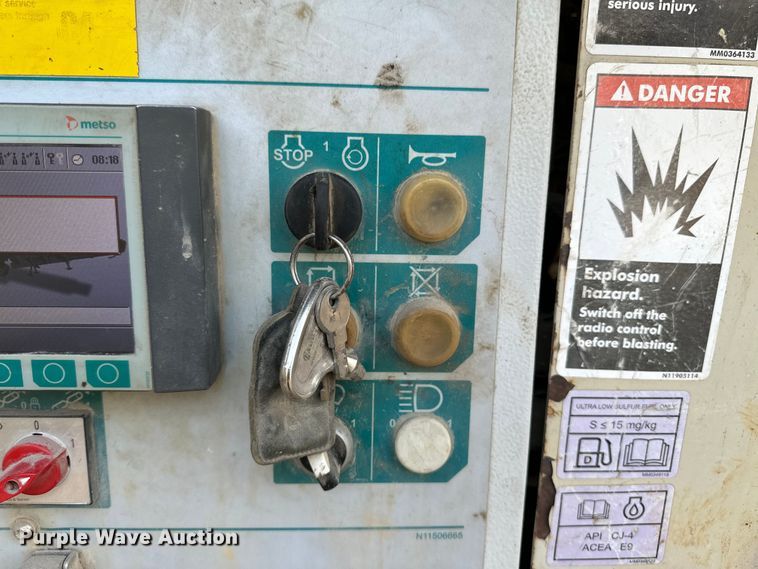 image for item EB2824 Metso Lokotrak LT1213S impact crushing plant