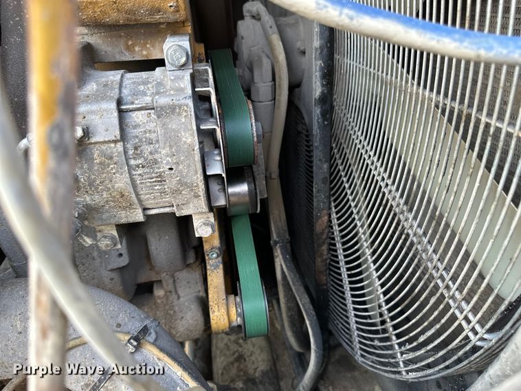 image for item EB2824 Metso Lokotrak LT1213S impact crushing plant