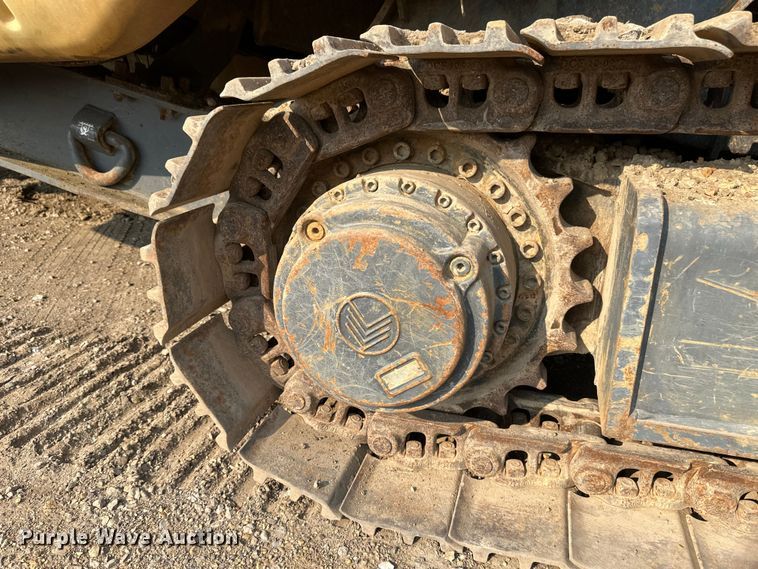 image for item EB2824 Metso Lokotrak LT1213S impact crushing plant