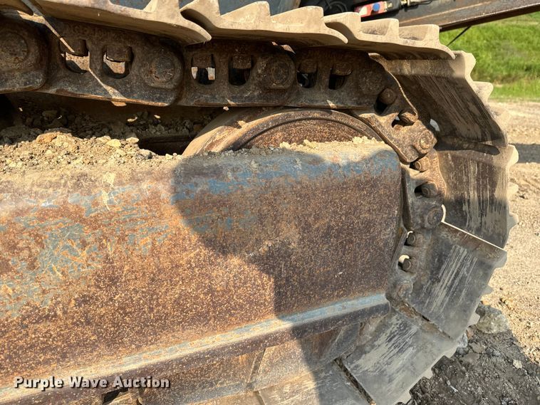 image for item EB2824 Metso Lokotrak LT1213S impact crushing plant