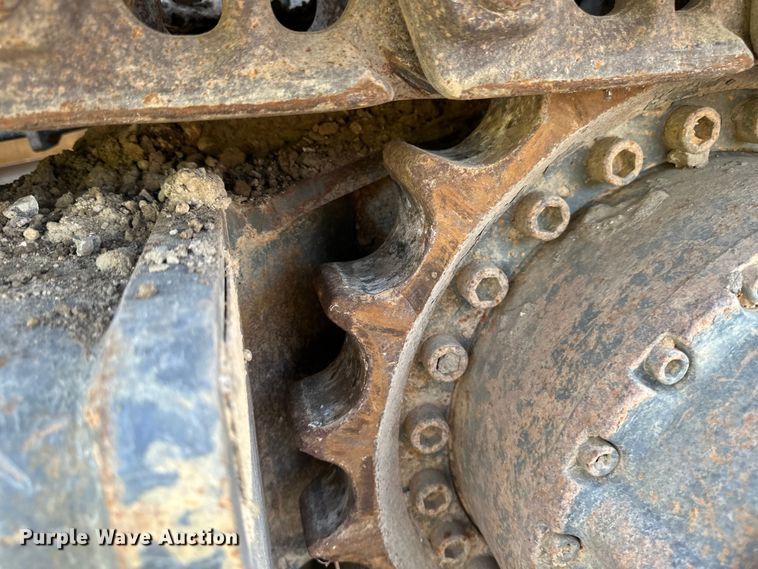 image for item EB2824 Metso Lokotrak LT1213S impact crushing plant