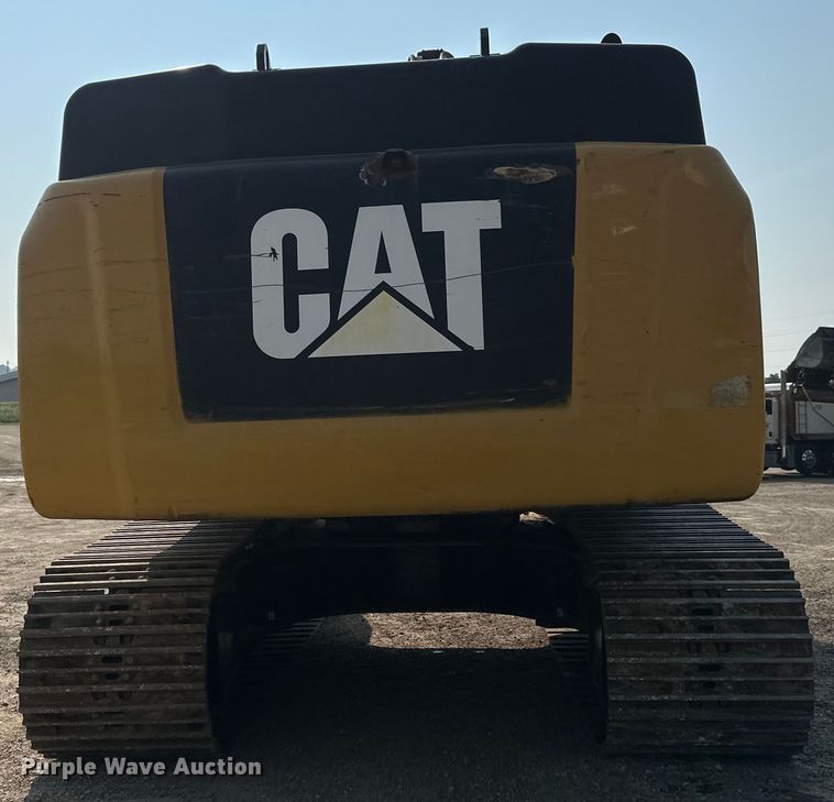 image for item EB2825 2019 Caterpillar 349FL excavator