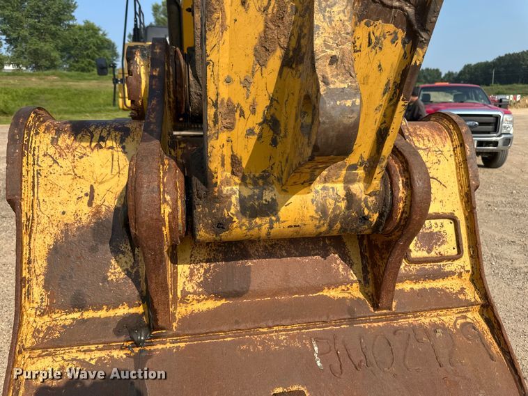 image for item EB2825 2019 Caterpillar 349FL excavator