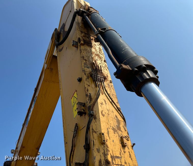 image for item EB2825 2019 Caterpillar 349FL excavator