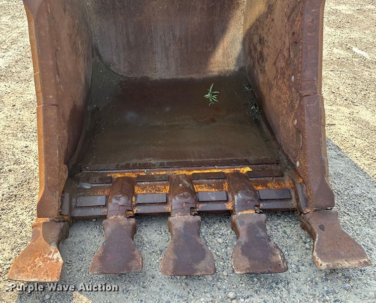 image for item EB2825 2019 Caterpillar 349FL excavator