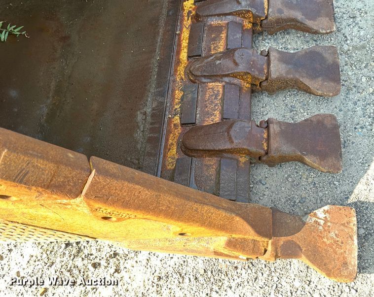 image for item EB2825 2019 Caterpillar 349FL excavator