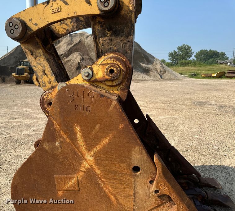 image for item EB2825 2019 Caterpillar 349FL excavator