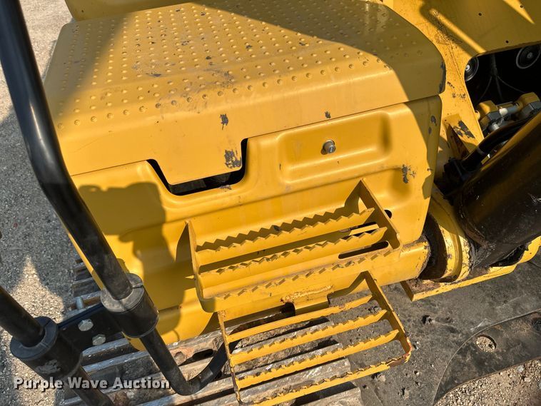 image for item EB2825 2019 Caterpillar 349FL excavator