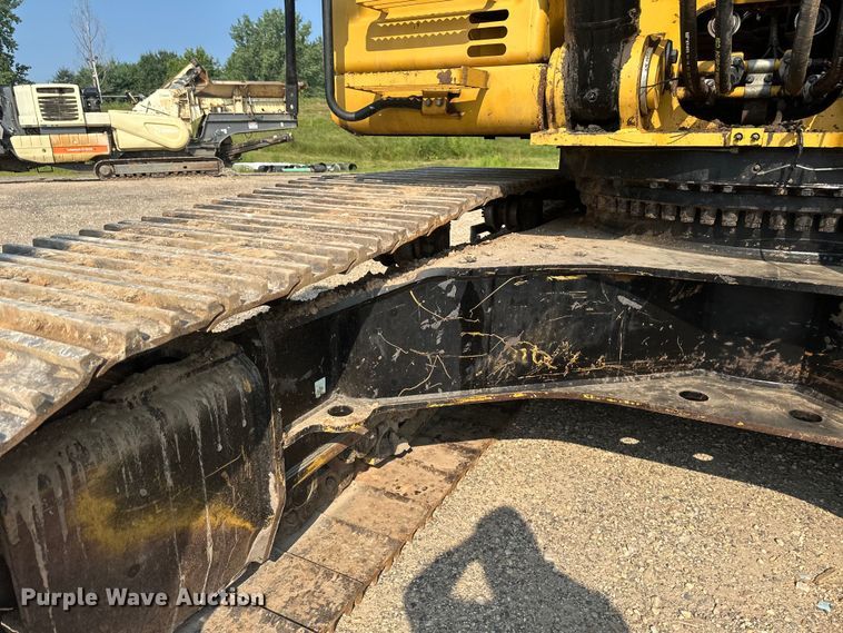 image for item EB2825 2019 Caterpillar 349FL excavator