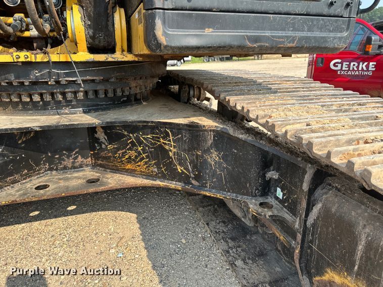 image for item EB2825 2019 Caterpillar 349FL excavator