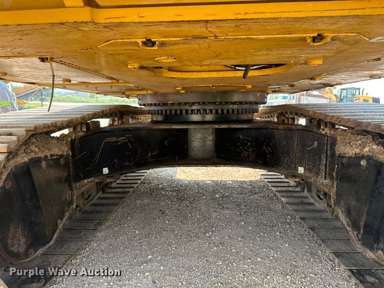 image for item EB2825 2019 Caterpillar 349FL excavator