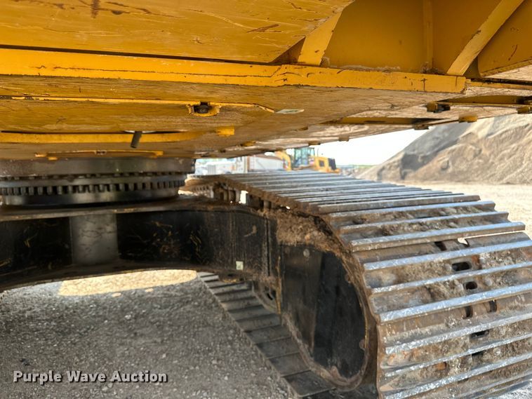 image for item EB2825 2019 Caterpillar 349FL excavator