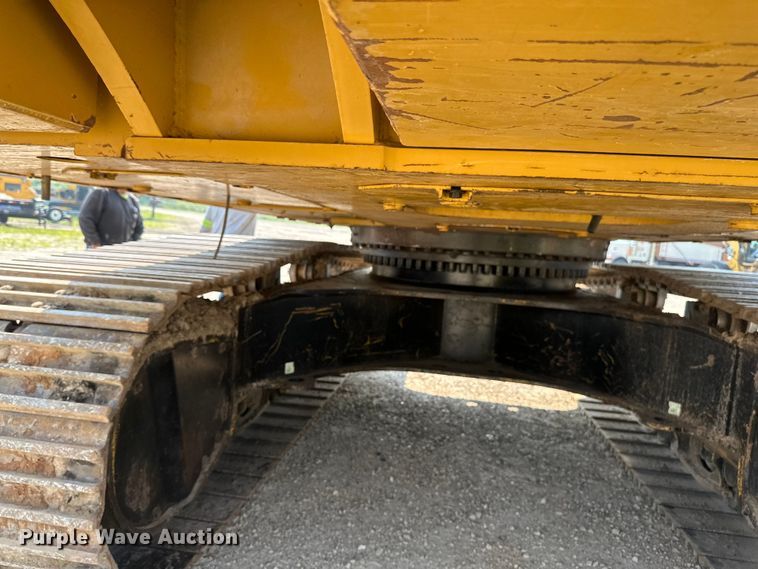 image for item EB2825 2019 Caterpillar 349FL excavator