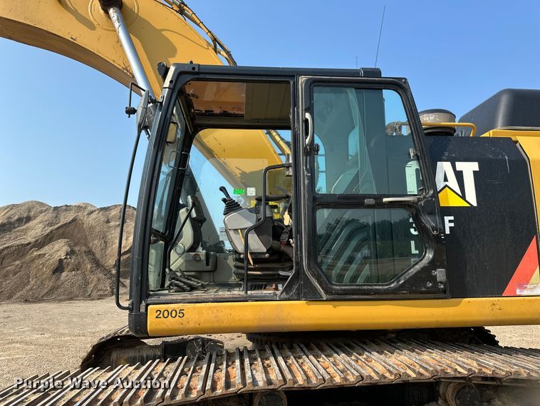 image for item EB2825 2019 Caterpillar 349FL excavator