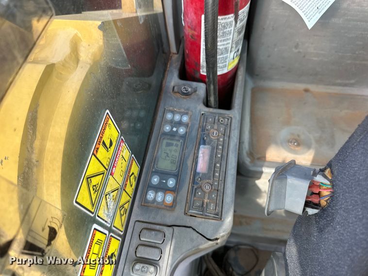 image for item EB2825 2019 Caterpillar 349FL excavator