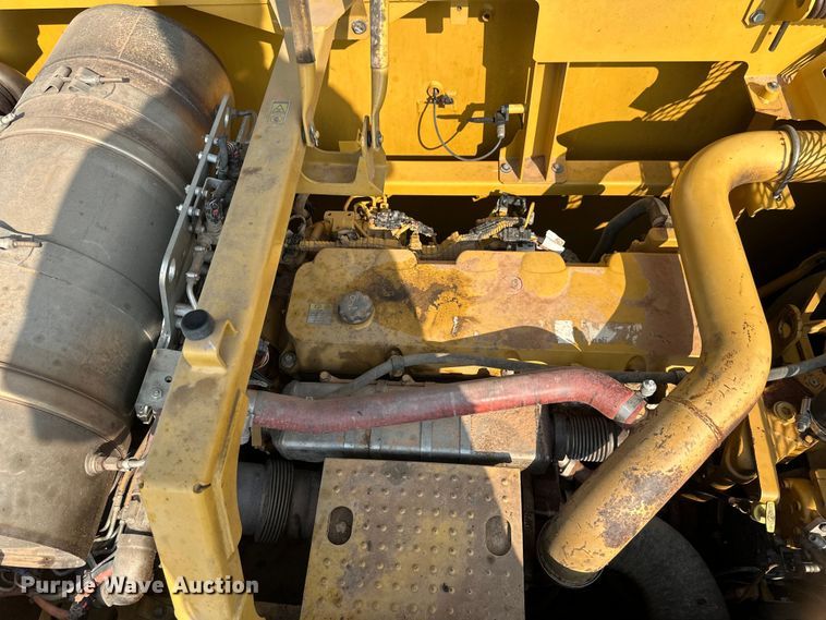 image for item EB2825 2019 Caterpillar 349FL excavator