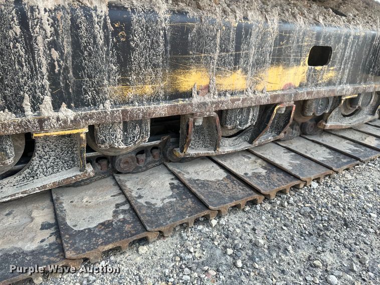 image for item EB2825 2019 Caterpillar 349FL excavator