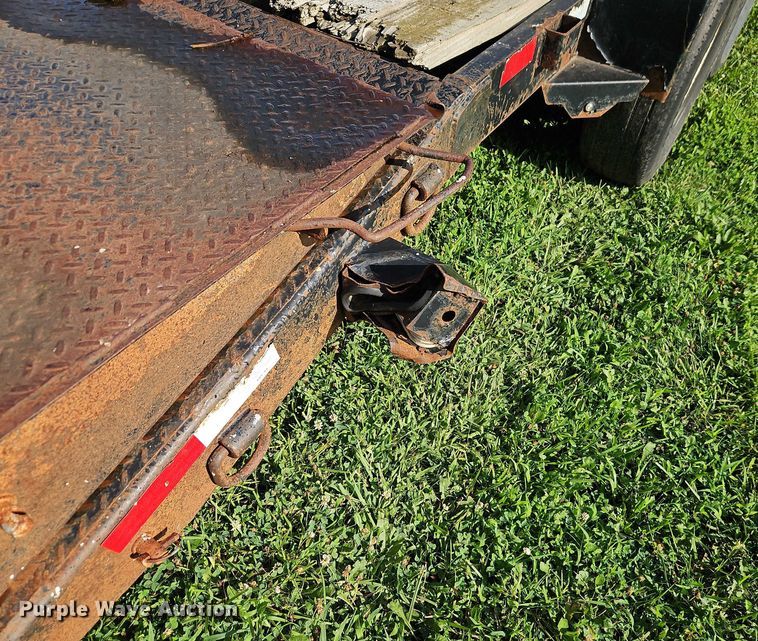 image for item EB8173 2016 Rice equipment trailer