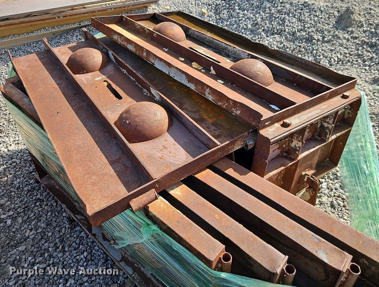 image for item EB8174 (8) sets of retaining wall block concrete forms