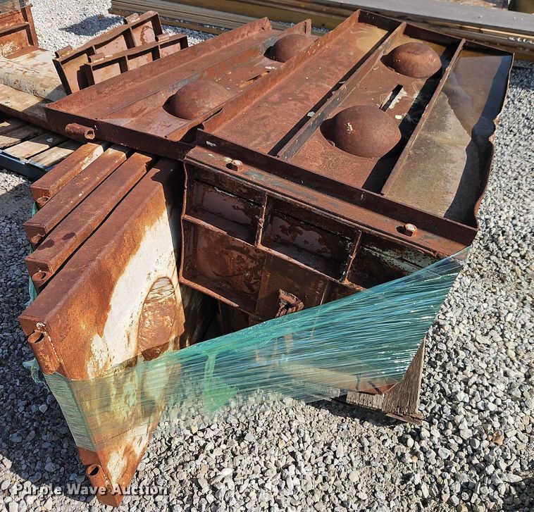 image for item EB8174 (8) sets of retaining wall block concrete forms