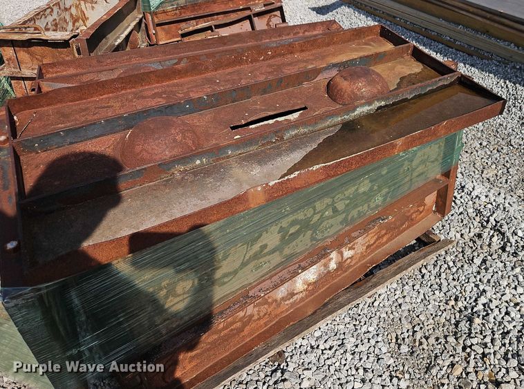 image for item EB8174 (8) sets of retaining wall block concrete forms