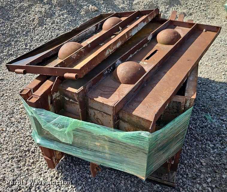 image for item EB8174 (8) sets of retaining wall block concrete forms