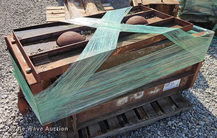 image for item EB8174 (8) sets of retaining wall block concrete forms