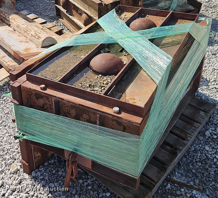 image for item EB8174 (8) sets of retaining wall block concrete forms