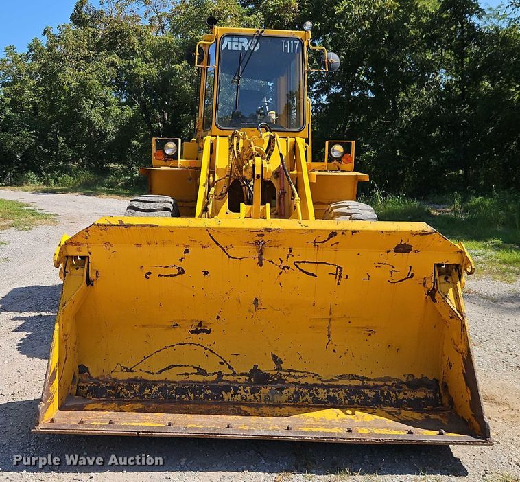 image for item EB8202 1987 Trojan 1900Z wheel loader