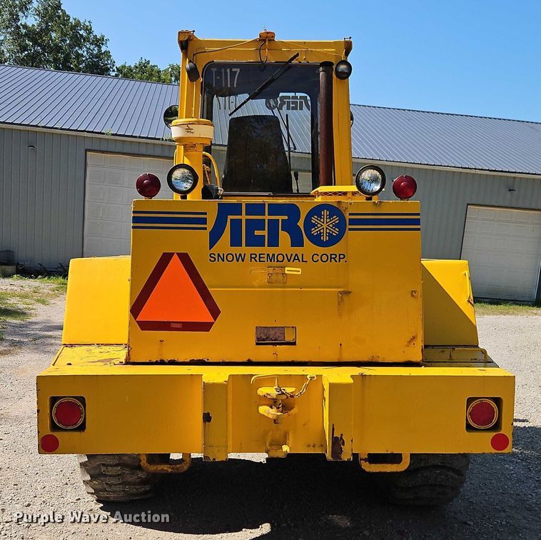 image for item EB8202 1987 Trojan 1900Z wheel loader